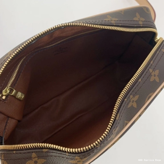 Aaa replica bags BAG MESSENGER VUITTON LOUIS 0808